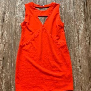 Open-back Zara dress in tangerine 🍊